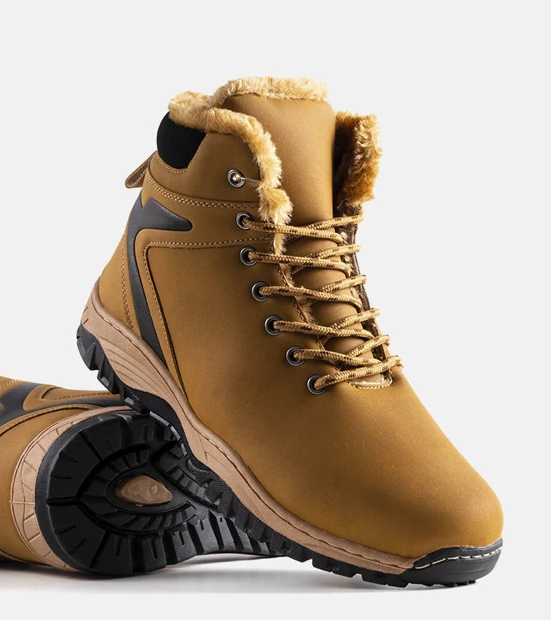 Barna melegített férfi túracipő Terrance