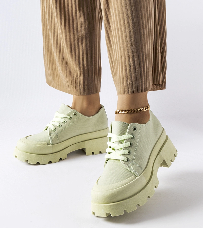 Zöld sportcipő masszív talppal Pointe