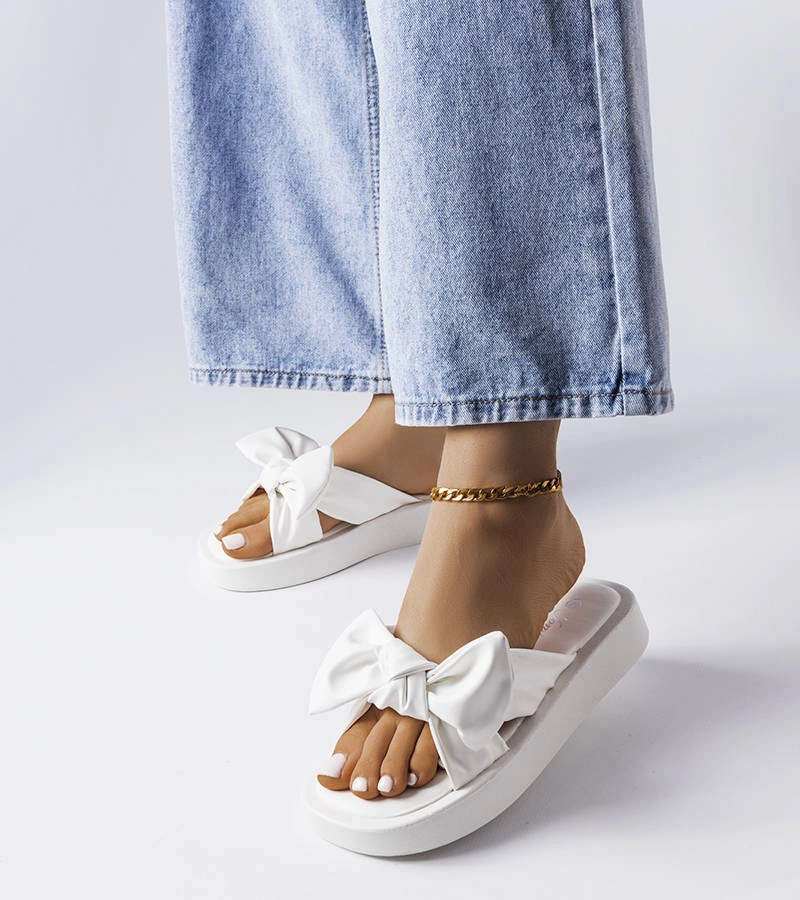 Fehér platformos papucs masnival Edvard