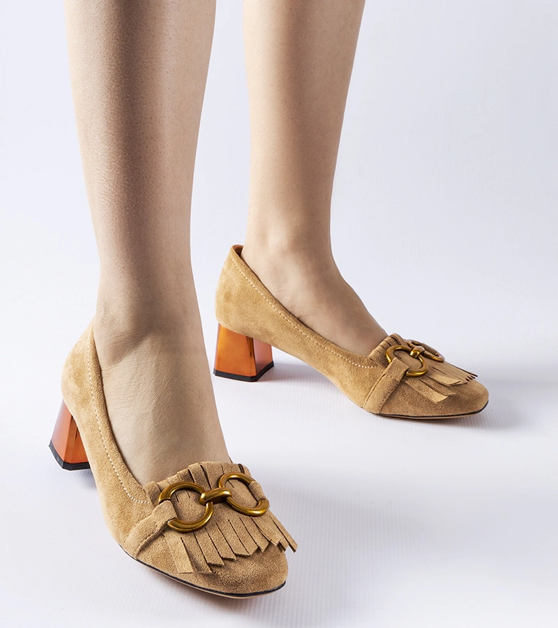 Bezs színű Basso tűsarkú cipők