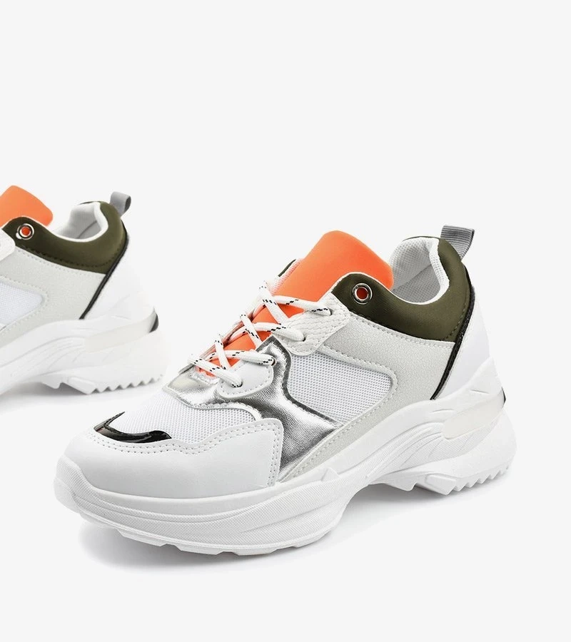 Fehér divatos sportcipő Hymeda