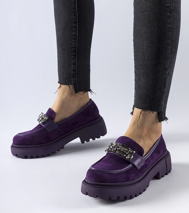 Lila Urbano mokaszinok cirkónia díszítéssel