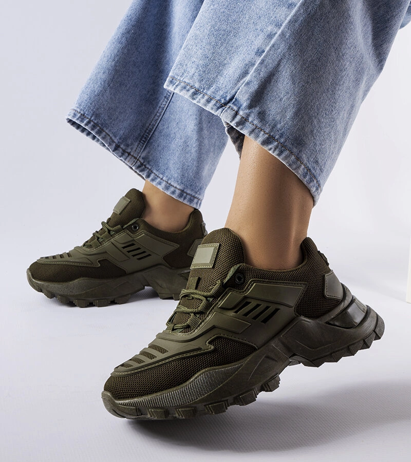 Zöld sportcipő vastag talppal Sacchi