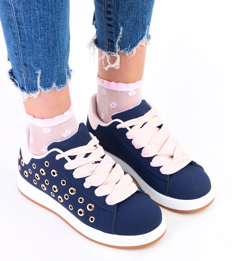 Adelis szegecses vastag talpú sötétkék tornacipő