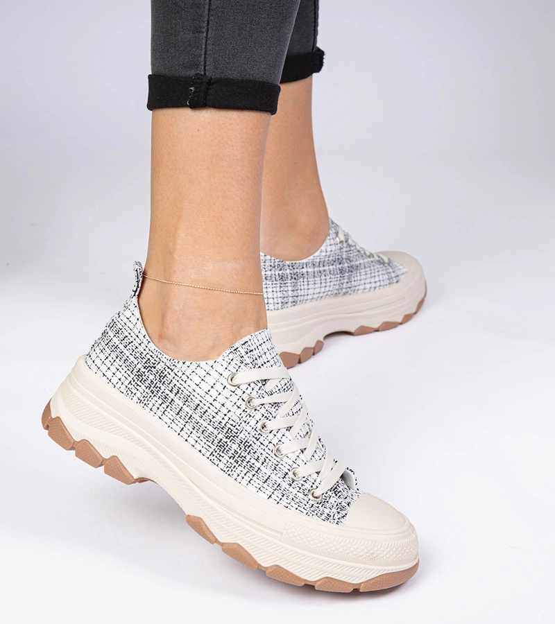 Fekete-fehér vastag talpú tornacipő Salsana