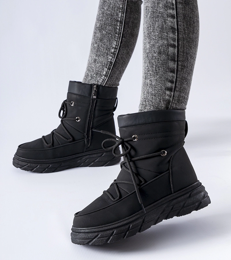 Fekete matt bélelt hótaposó Jamison