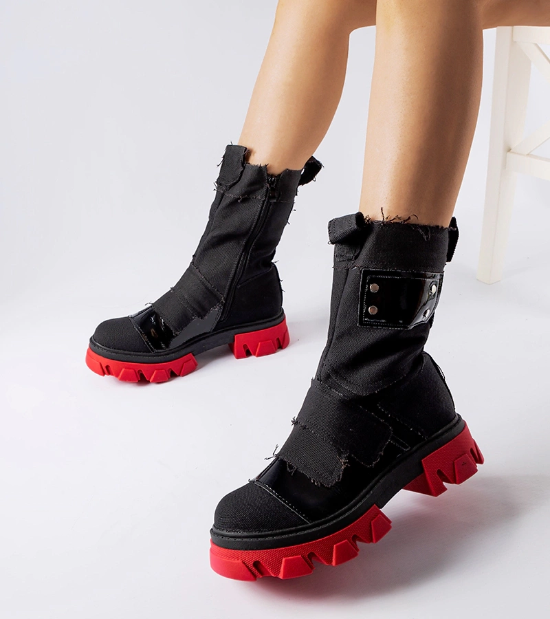 Fekete foltozott bokacsizma piros talppal Sabina