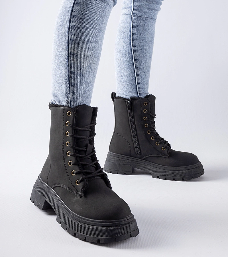 Fekete melegített Tadasuni bakancsok