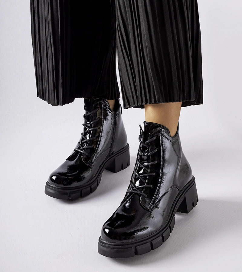 Fekete bélelt bőrcsizma Vinceza