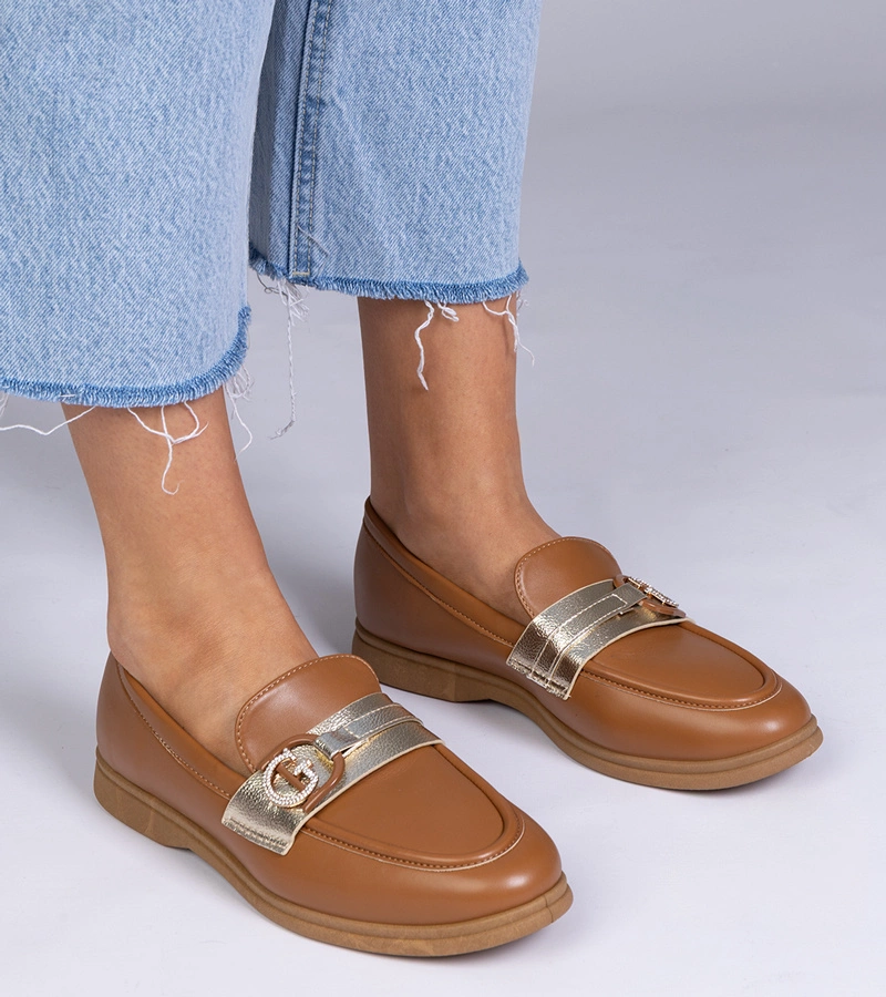 Barna ökobőr mokaszinok cirkóniákkal Berita