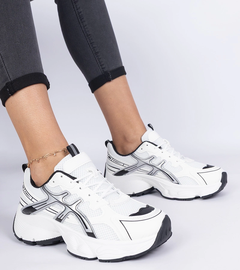 Fekete női sportcipő masszív talppal Enos