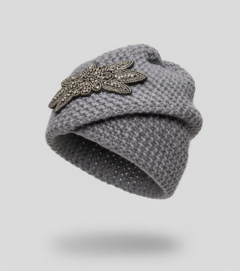 Fionala szürke sapka flitteres díszítéssel