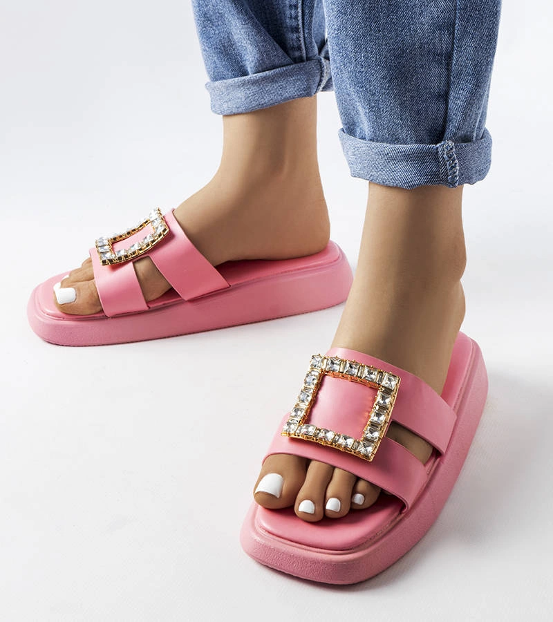 Rózsaszín papucs cirkónia díszítéssel Fusberta