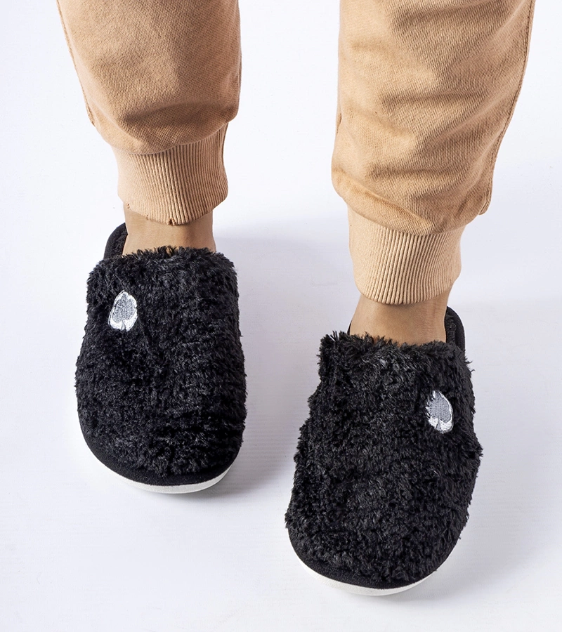 Fekete meleg papucs Alessio felirattal