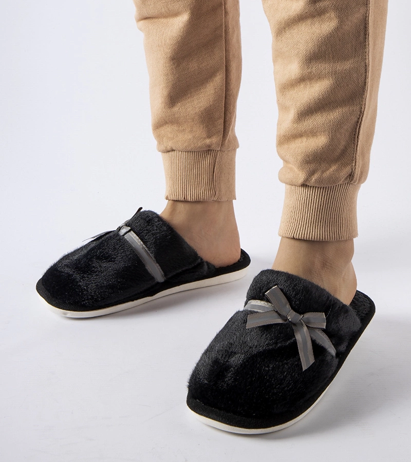 Fekete meleg papucs Antonino masnival