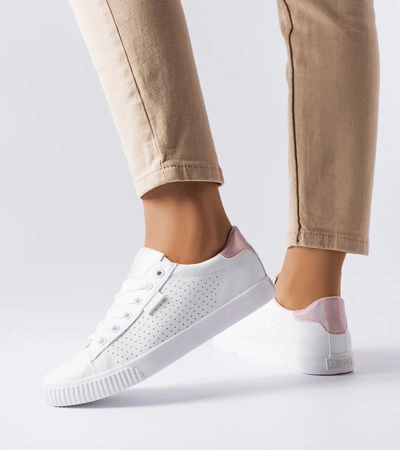 Fehér lyukasztott teniszcipő Big Star HH274073