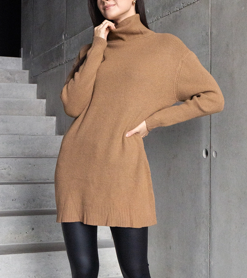 Hosszú barna puha garbós pulóver Kali