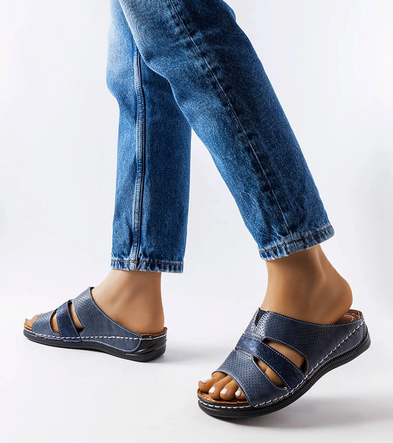 Kék könnyű sarokkal rendelkező papucs Oliwia