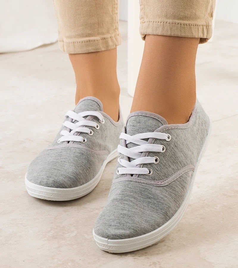 Szürke női tornacipők Snicki