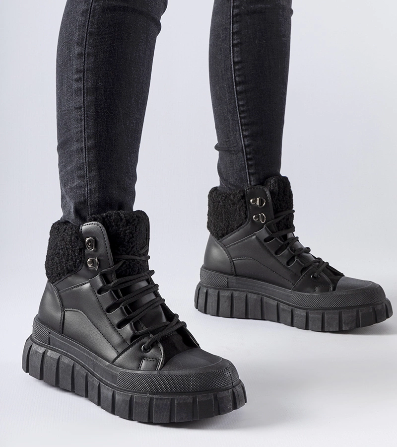 Fekete melegített tornacipő Adamsville