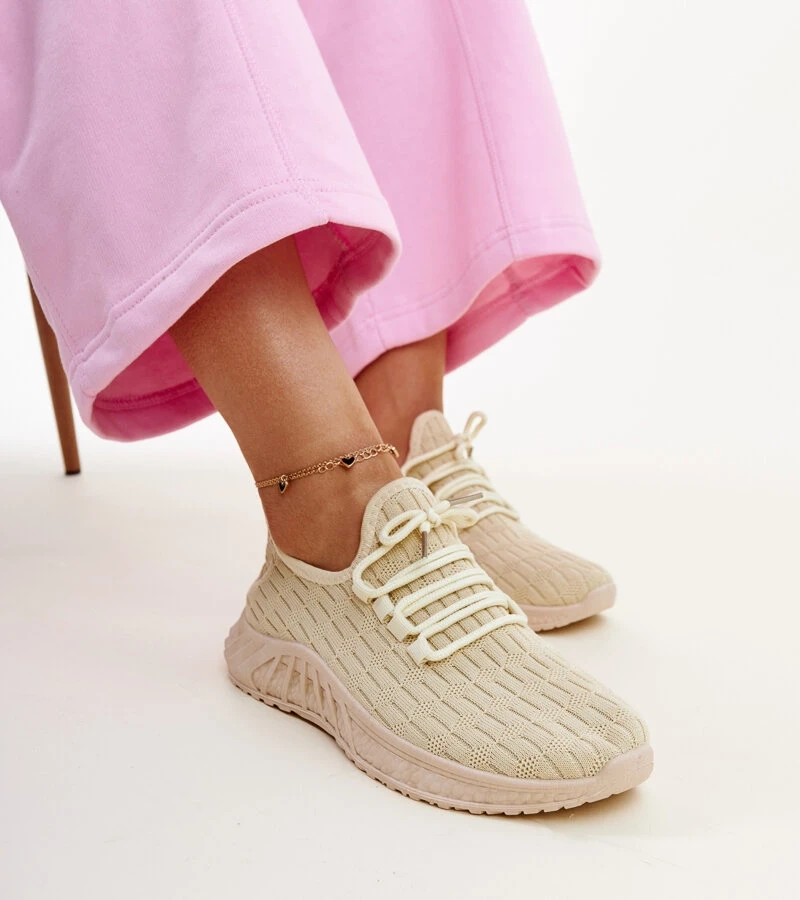 Bezs színű anyagból készült Milena tornacipők