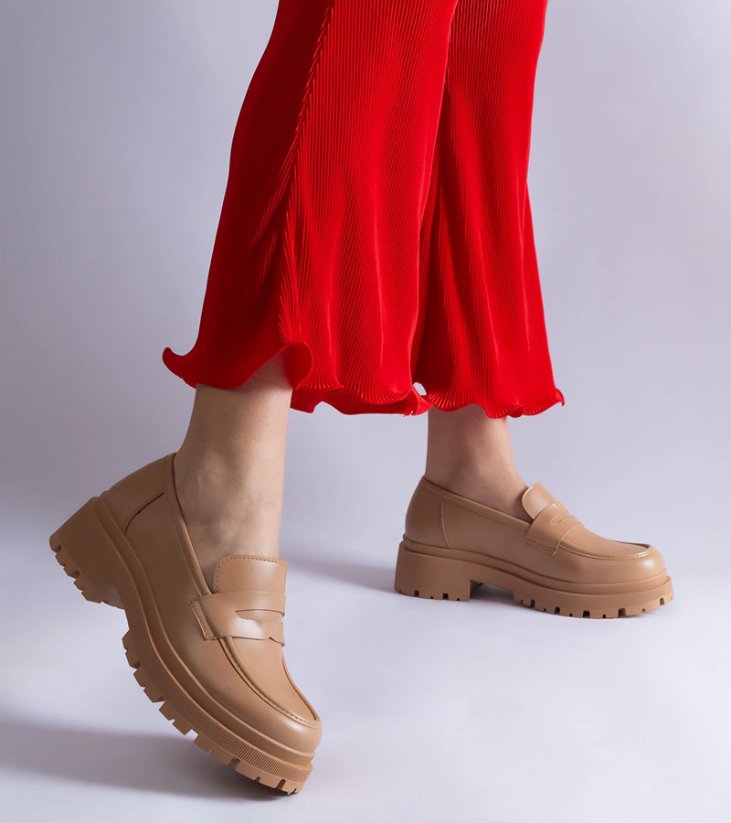 Sötétbézs öko bőr mokaszinok Fiorenza