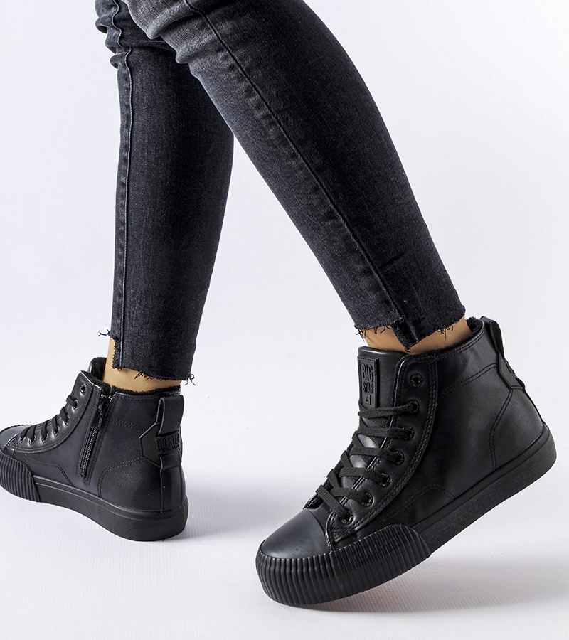 Fekete bélelt cipők Big Star MM274020