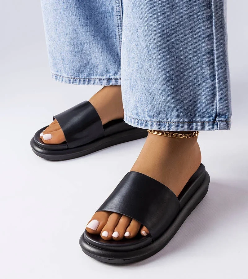 Fekete platformos papucsok Paquette