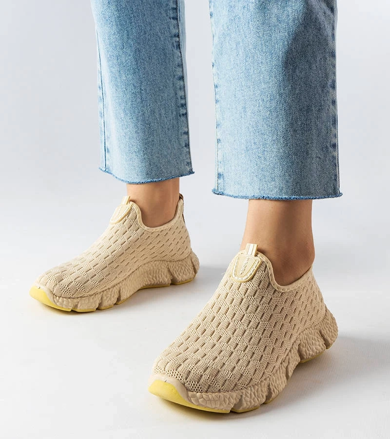 Világos bézs sportos slip-on tornacipők Obenor