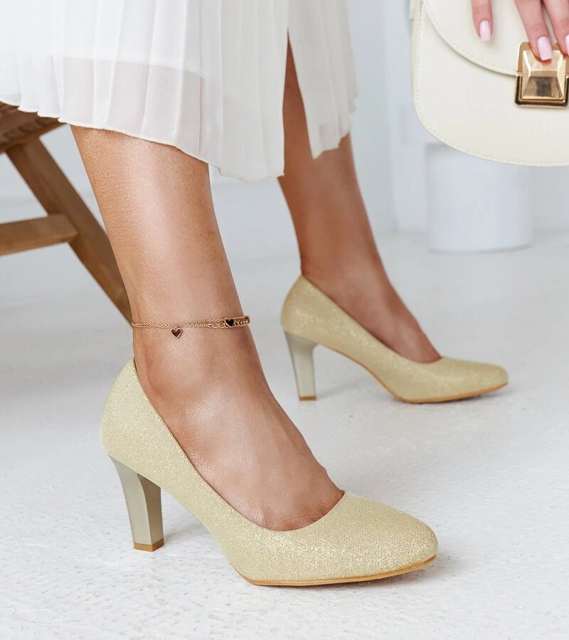 Arany csillogó cipők Antibies bőr betéttel