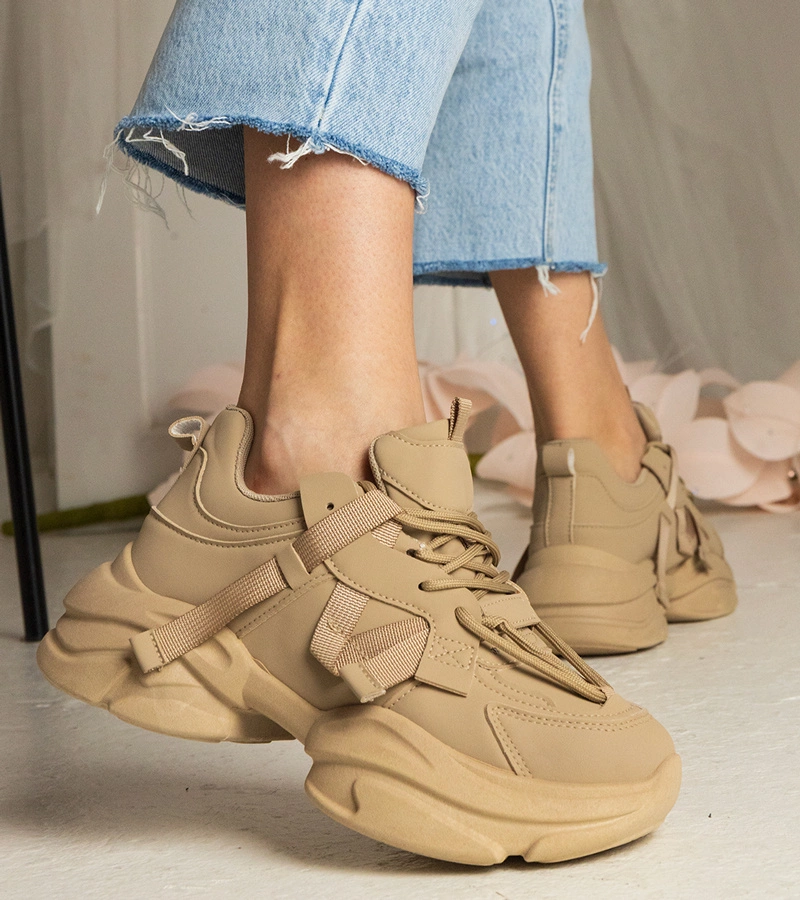 Barna női masszív sportos Zarina tornacipő