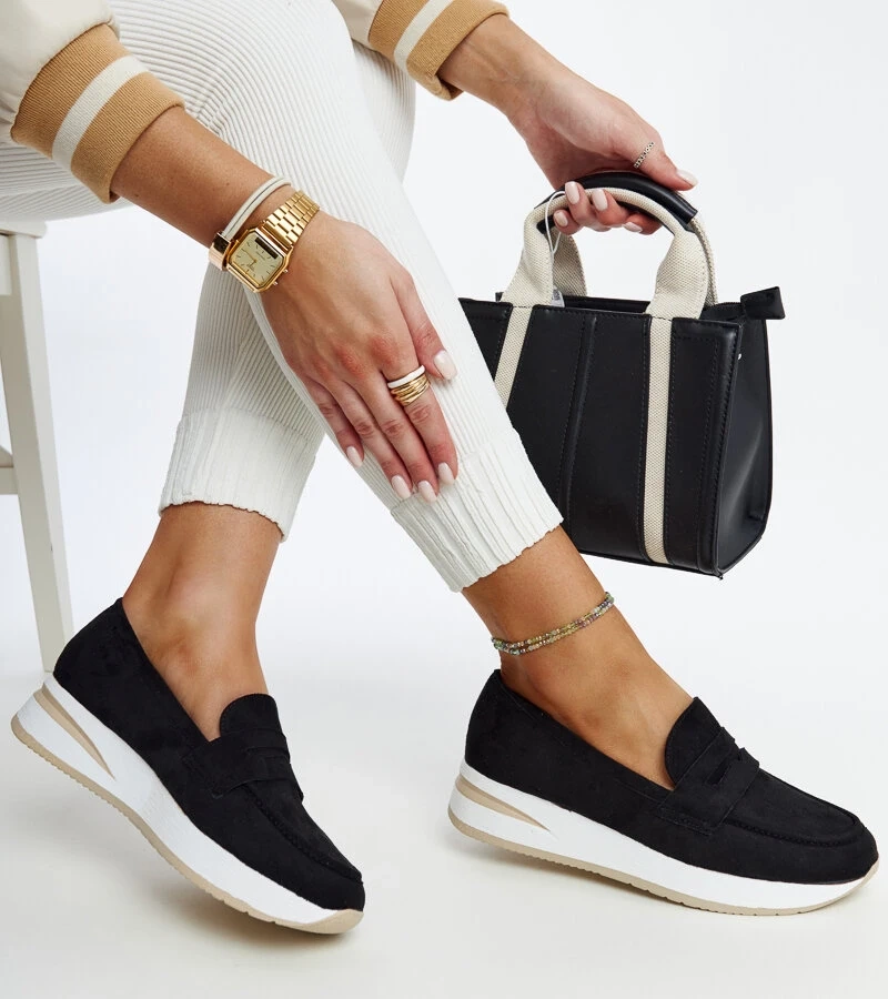 Venla fekete bársony félcipő