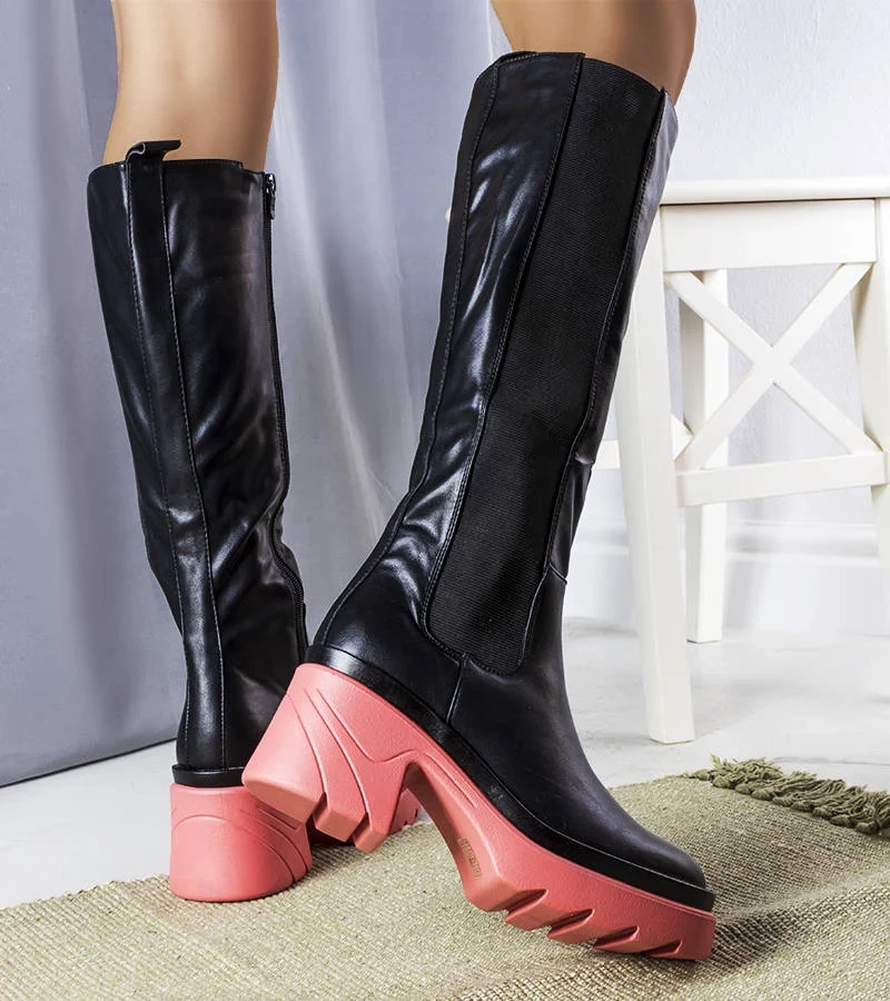 Fekete csizma rózsaszín talppal Charla