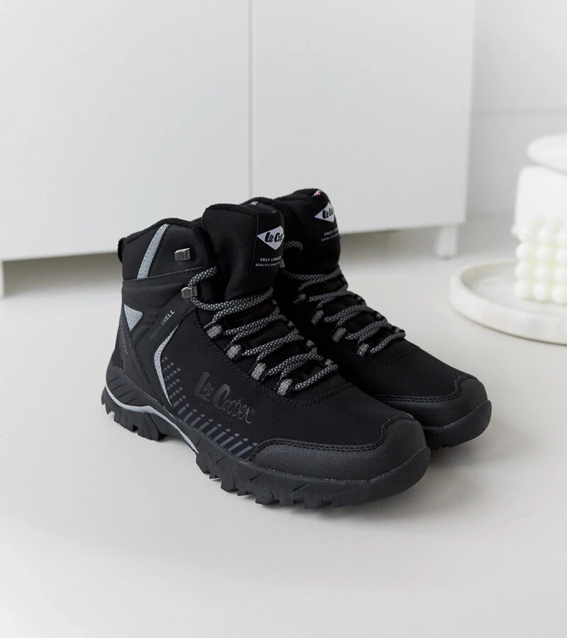 Fekete melegített férfi csizma LCJ-22-01-1399M BLACK