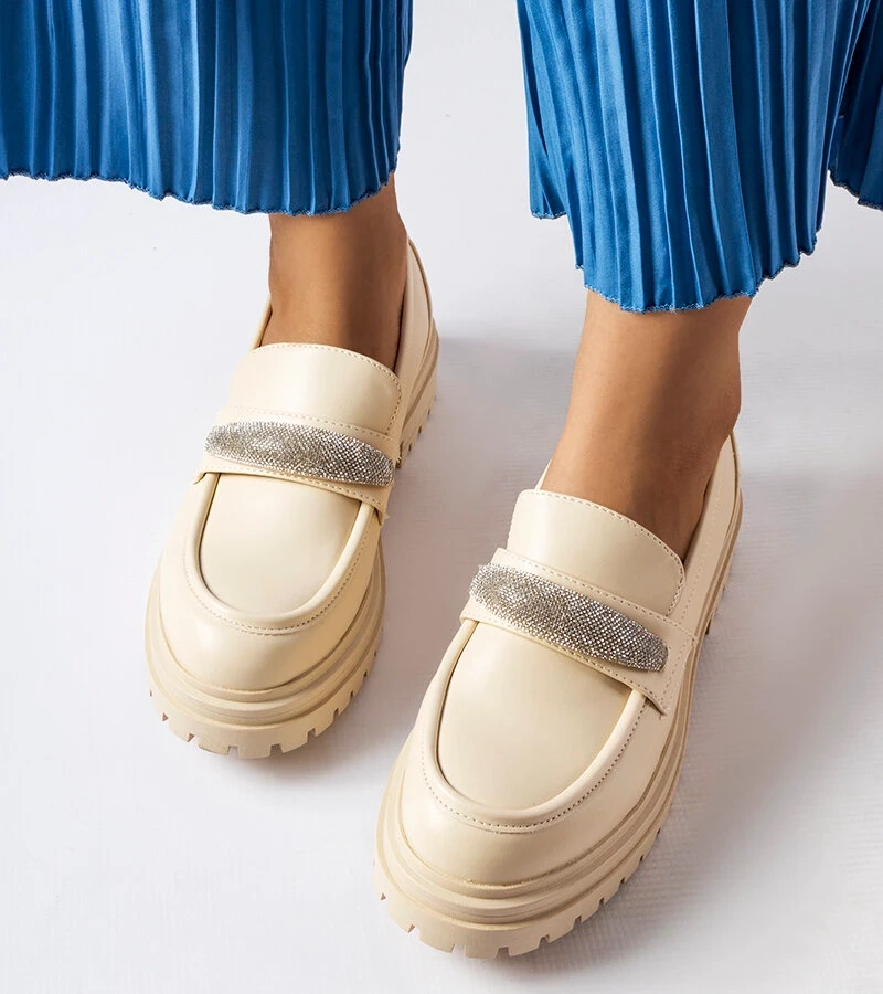 Hartford cirkóniával díszített bézs mokaszinok