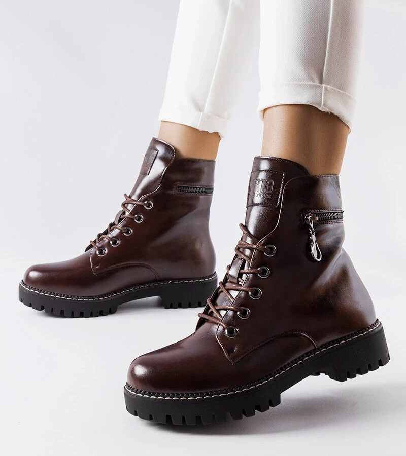 Barna fűzős munkás csizma Eloisa