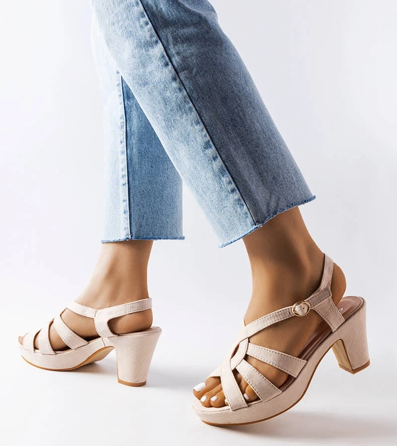 Monjeau bézszínű sarokszandál