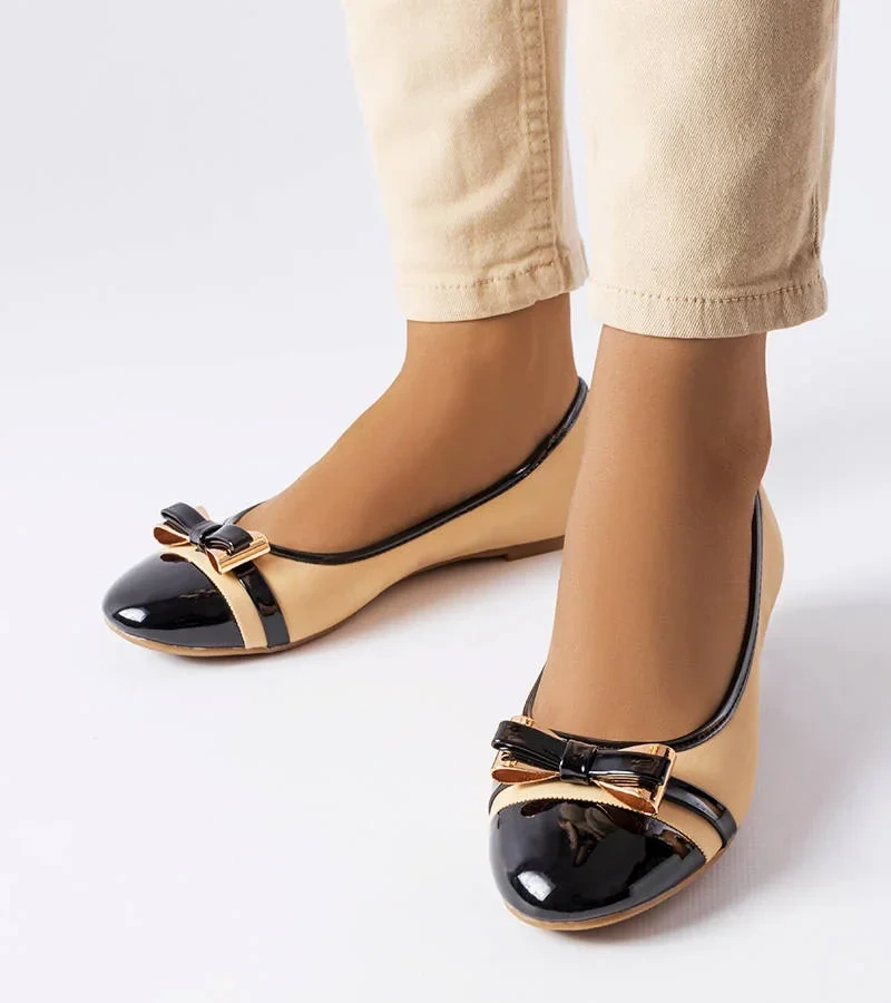 Fekete-fehér szalagdíszes balerina Dufour