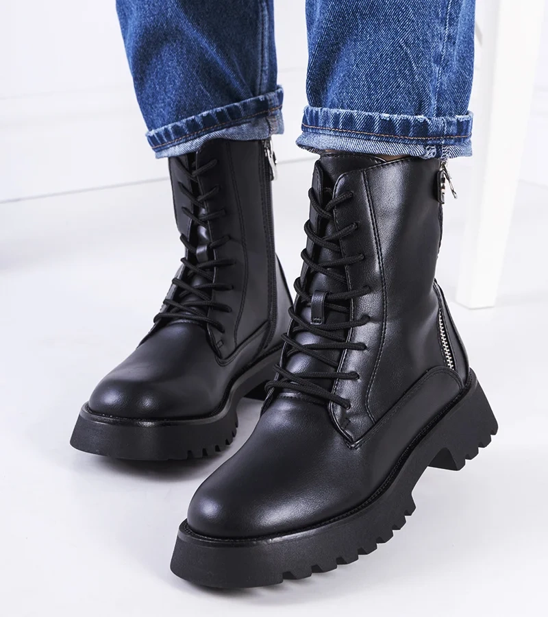 Fekete bokacsizma masszív talppal Osaka