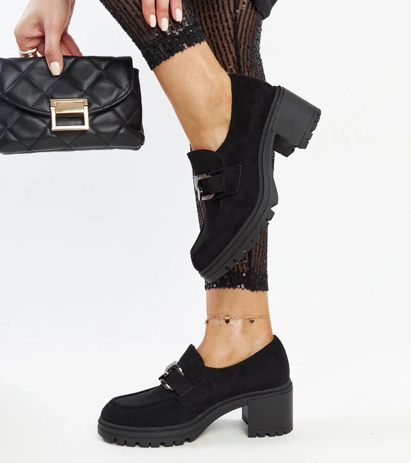 Vinceza bőr béléssel ellátott fekete félcipők