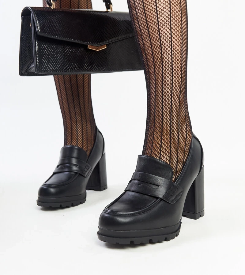 Fekete Sauda sarkú bokacsizma