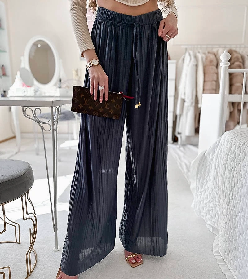 Florismart sötétkék pliszírozott nadrág