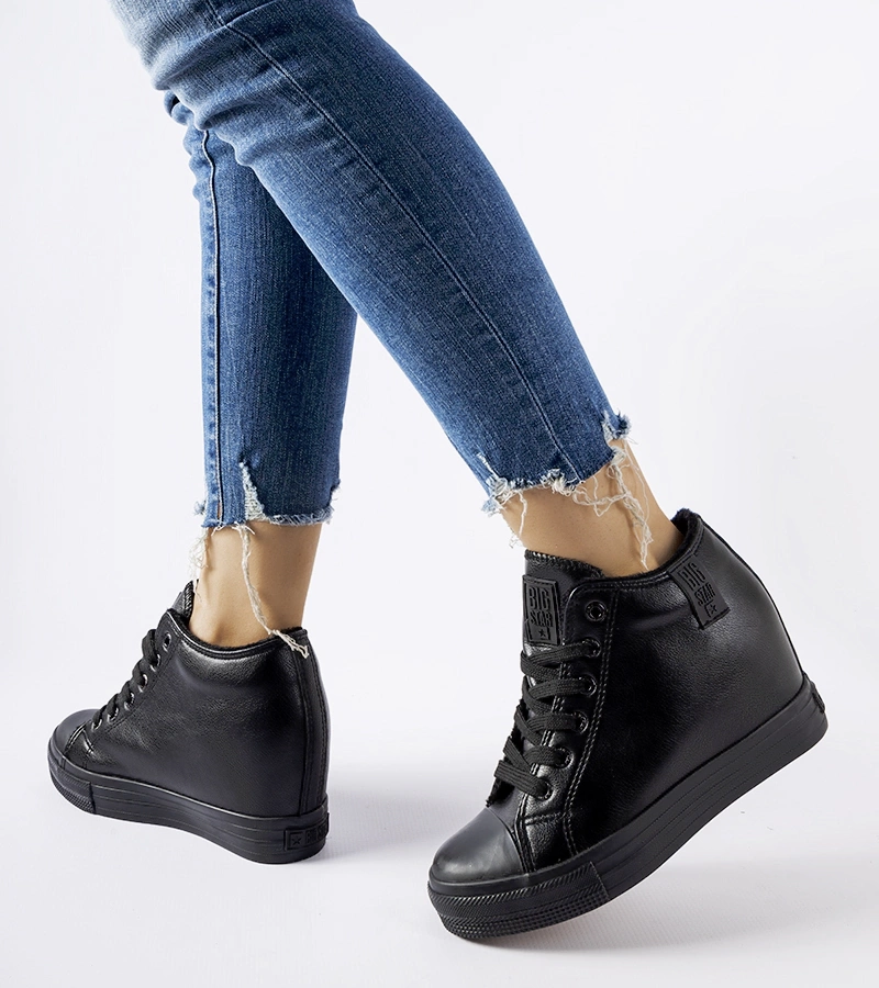 Fekete platformos tornacipő Big Star MM274001