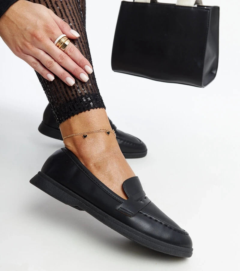 Klasszikus fekete Nawrah mokaszinok