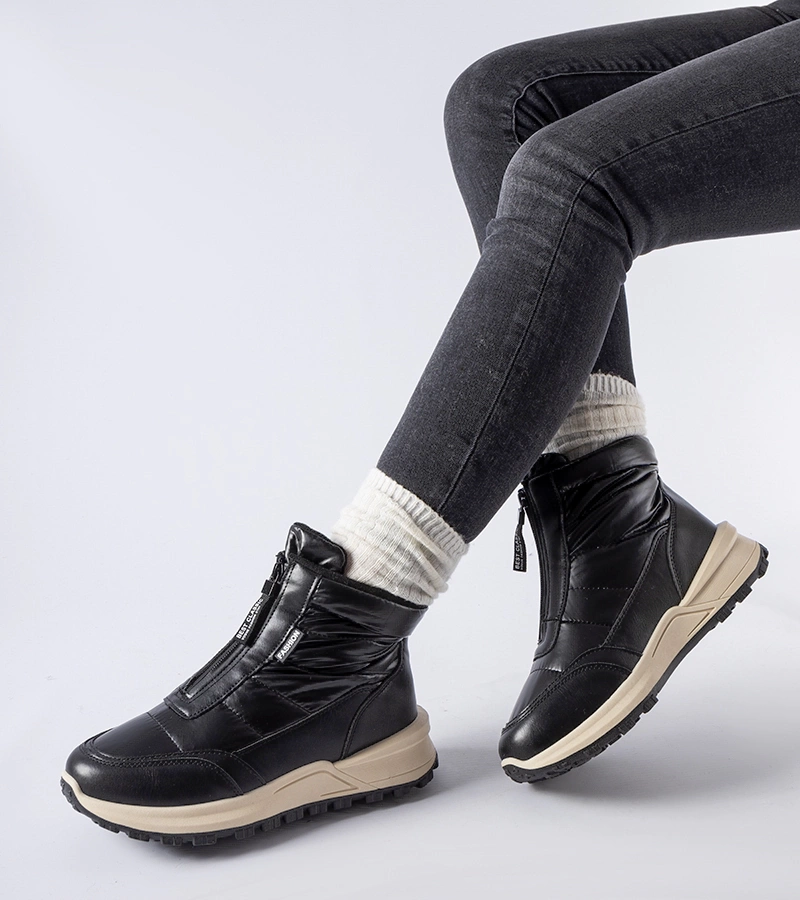 Fekete bársonyos hótaposó Ritter cipő