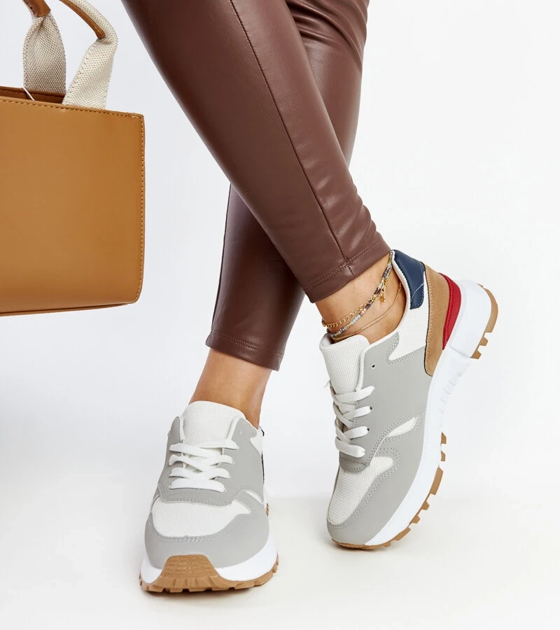 Sokszínű platformos Sultisz edzőcipők