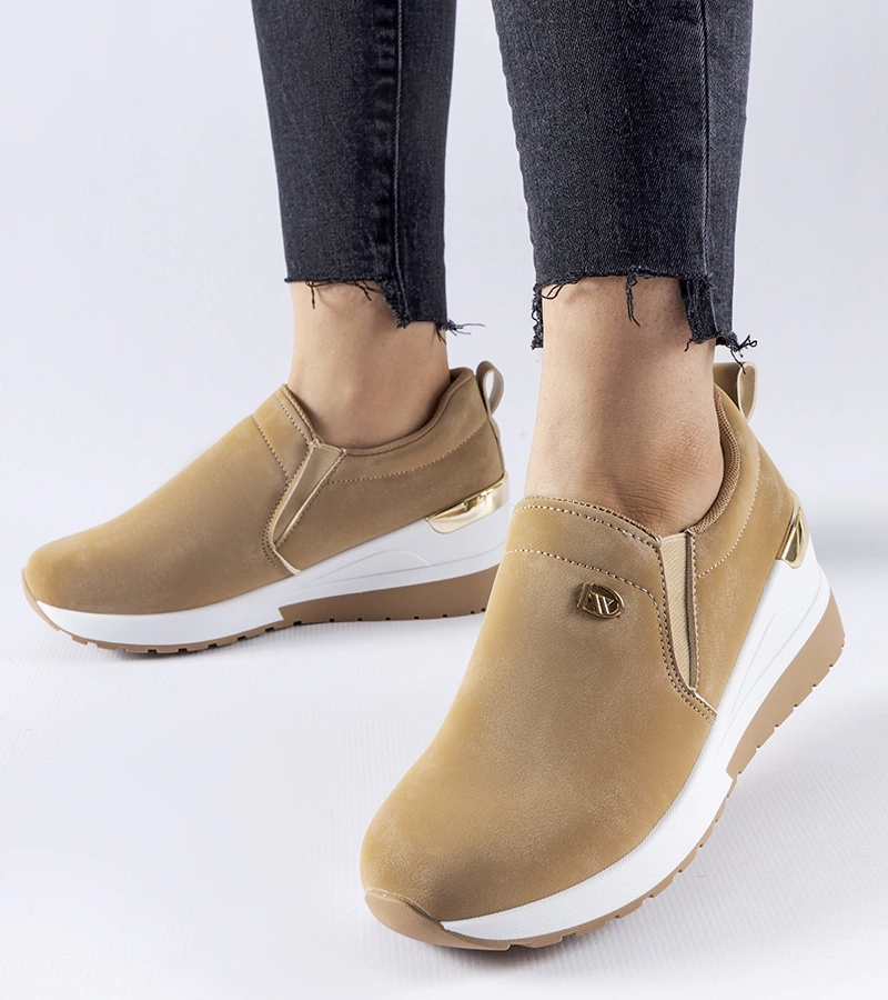 Sötétbézs Vitale magassarkú edzőcipők