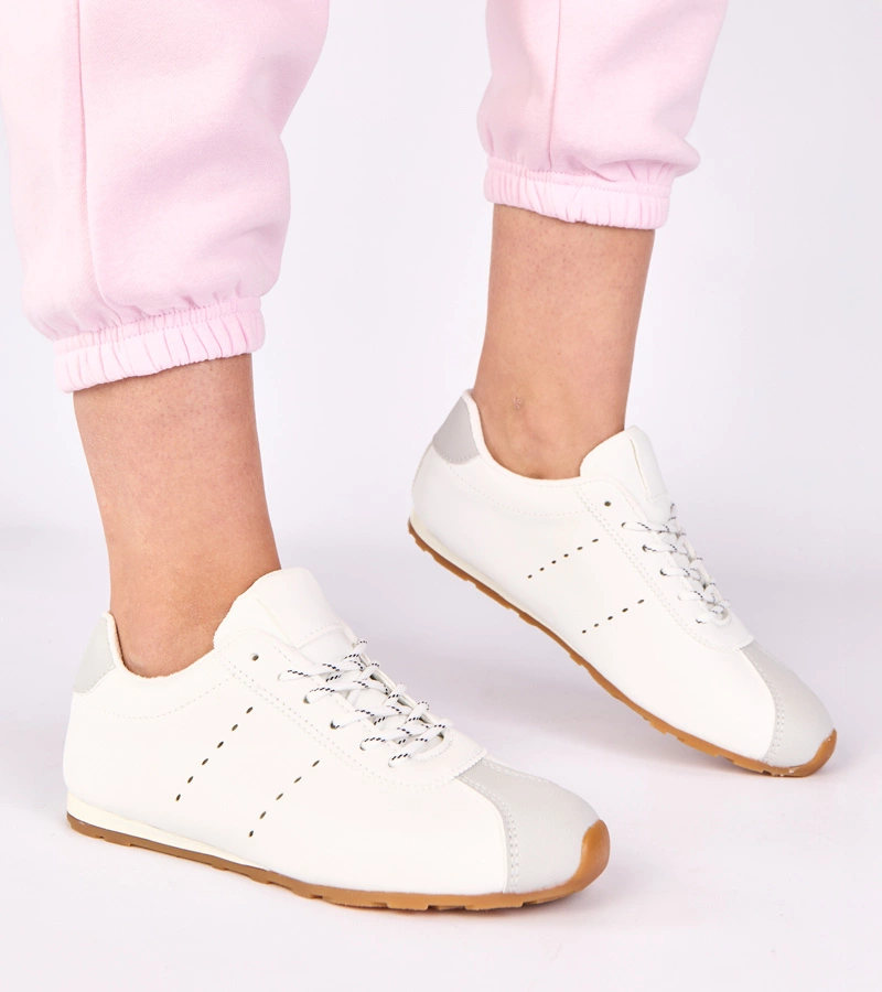 Fehér tornacipő szürke díszítéssel Birna