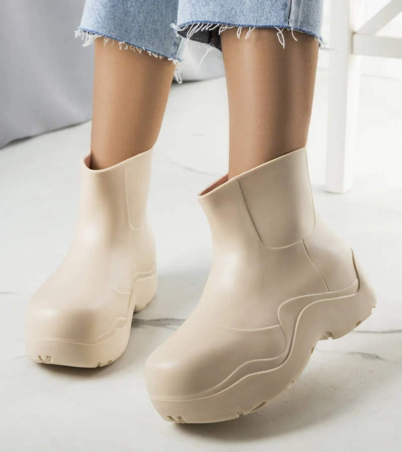 Frolo magas talpú bézs szivattyúcsizma