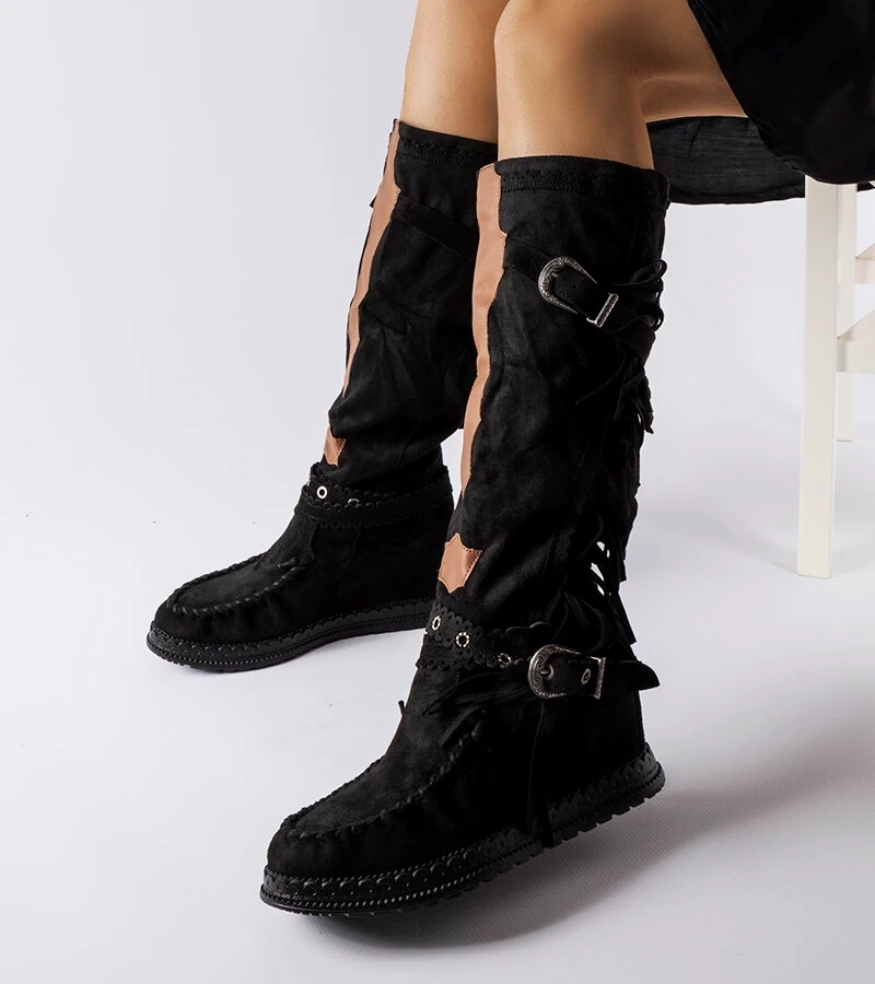 Fekete bokacsizma Filiberta fedett talppal